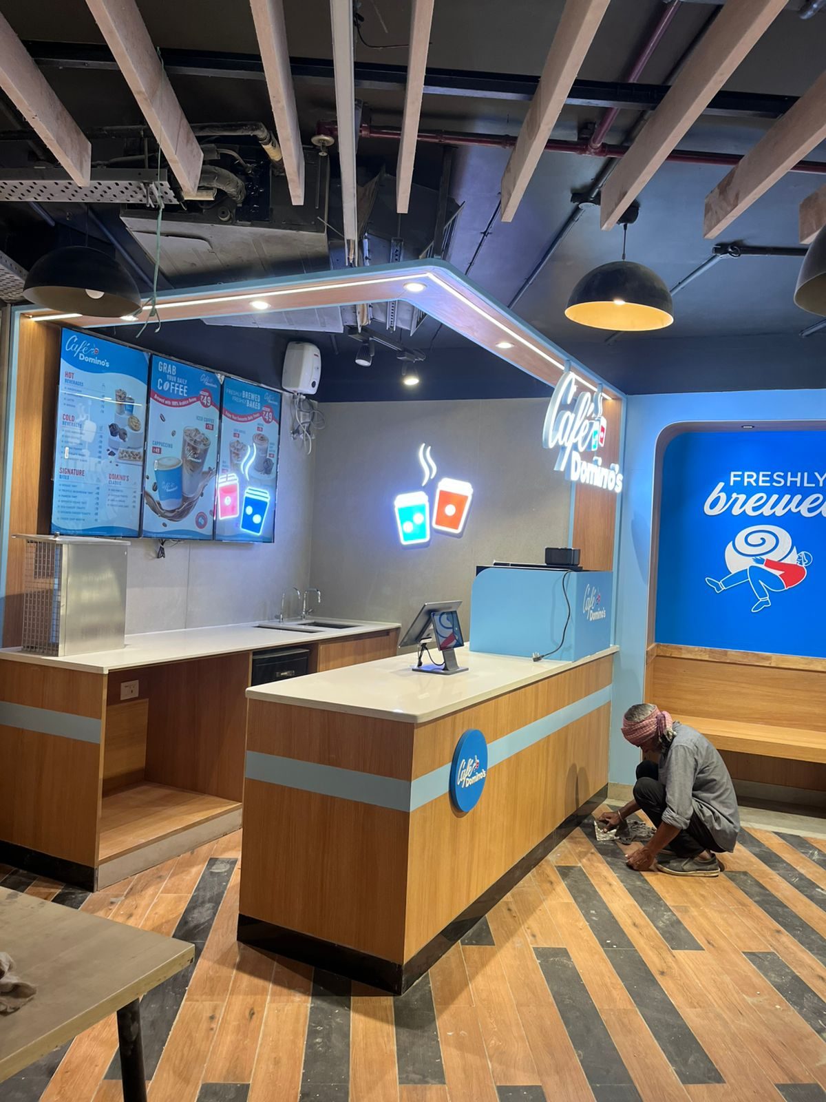 Domino’s Pizza Outlet Completed at Karol Bagh | Dream Design Projects Pvt. Ltd. gallery thumb 3